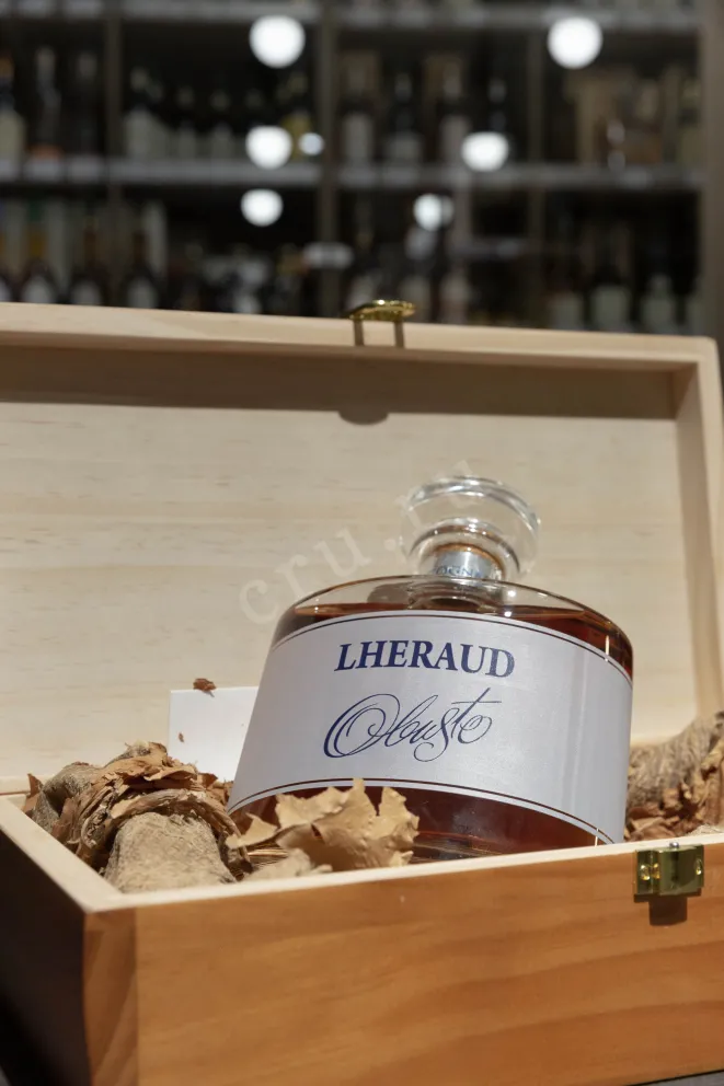 В магазине Крю Профи Lheraud Obusto XO wooden box 0.7 л