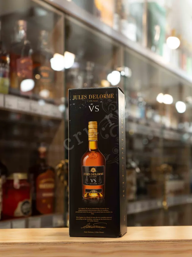 В магазине Крю Профи Jules Delorme VS in gift box 0.5 л
