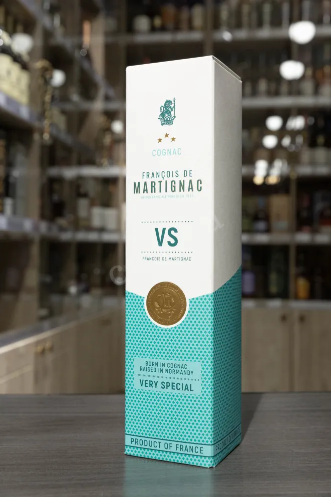 В магазине Крю Профи Francois de Martignac VS gift box 0.7 л