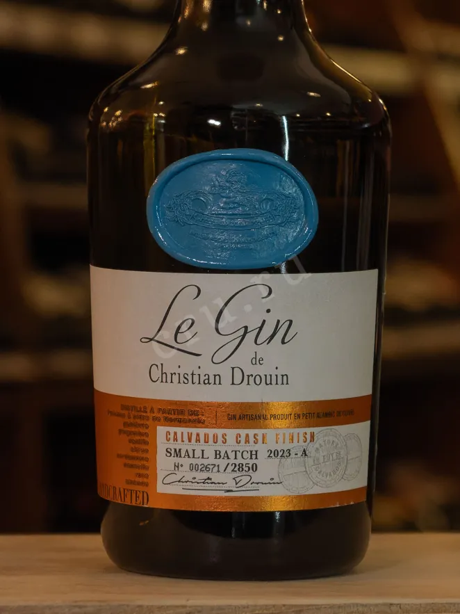 В магазине Крю Профи Christian Drouin Le Gin Calvados Cask Finish 0.7 л