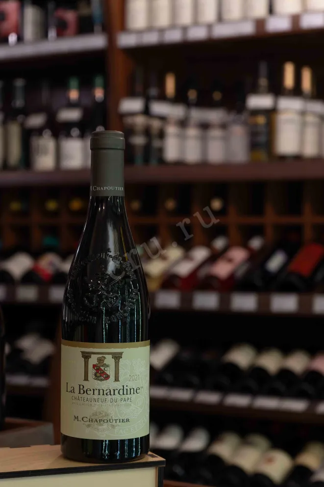 В магазине Крю Профи M.Chapoutier Chateauneuf-du-Pape La Bernardine 2021 0.75 л