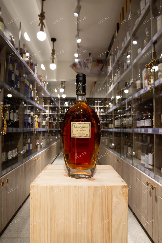 В магазине Крю Профи Lafontan 1996 0.7 л