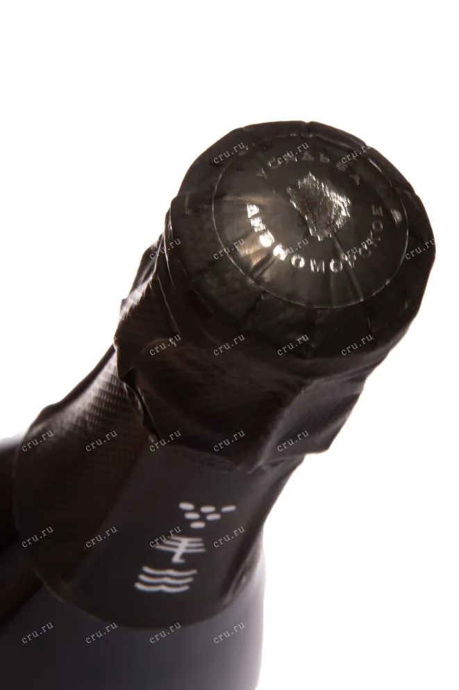 Пробка Usadba Divnomorskoe Blanc de Blanc Extra Brut 2021 0.75 л