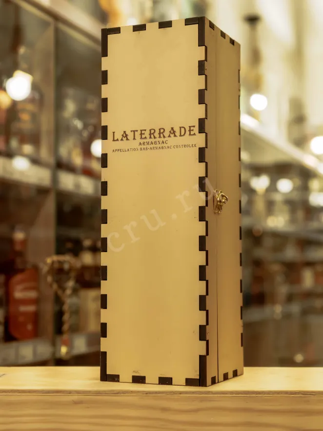 В магазине Крю Профи Laterrade 15 ans 2004 0.7 л