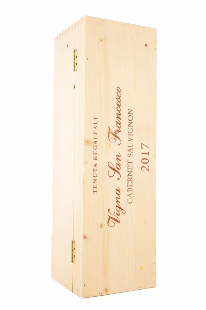 Подарочная коробка Tasca d'Almerita Cabernet Sauvignon Vigna San Francesco in gift box 2017 1.5 л