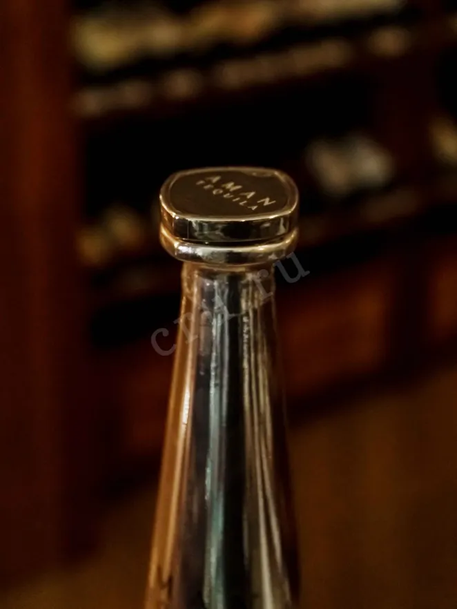 Пробка Aman Cristalino Anejo in gift box 0.7 л