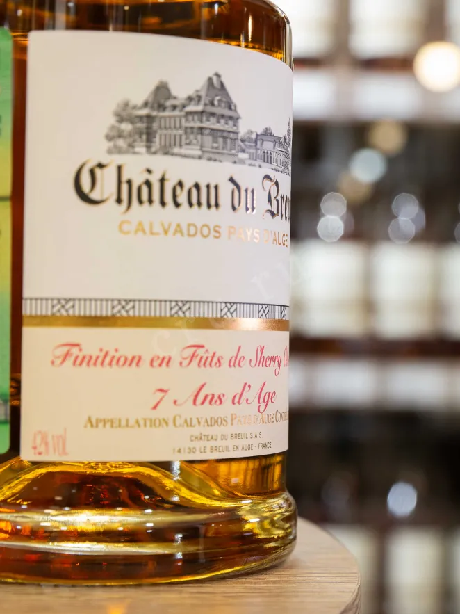 В магазине Крю Профи Chateau du Breuil Finition en Futs d Sherry Oloroso 7 Ans d’Age in gift box 0.7 л