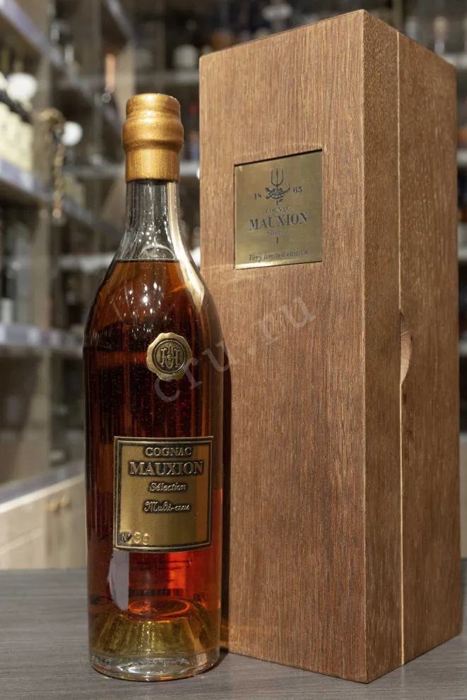 В магазине Крю Профи Mauxion Selection Multi Crus in wooden box 0.7 л