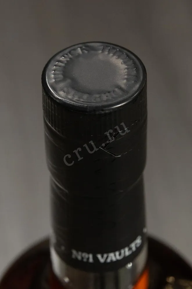 Пробка Bowmore Darkest Sherry Cask Finished 15 YO 0.7 л