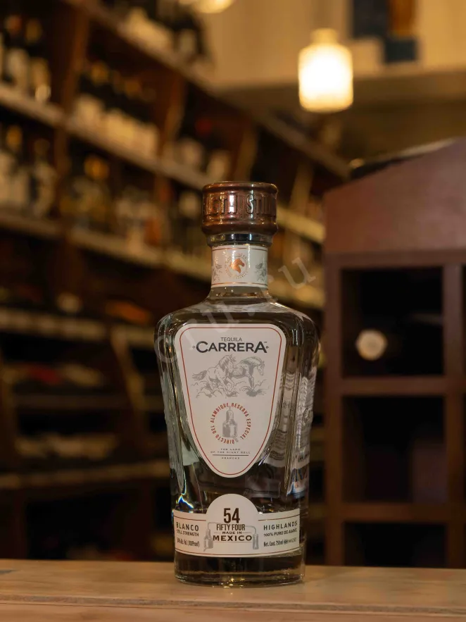В магазине Крю Профи Carrera Blanco Still Strength in gift box 0.75 л