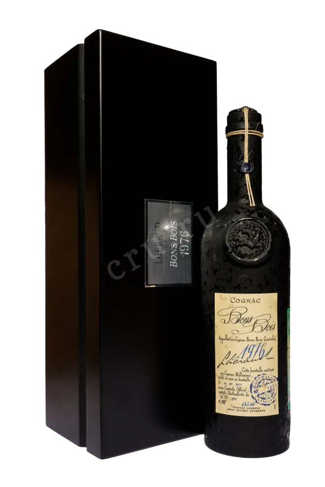 Коньяк Lheraud XO Bons Bois in gift box 1976 0.7 л