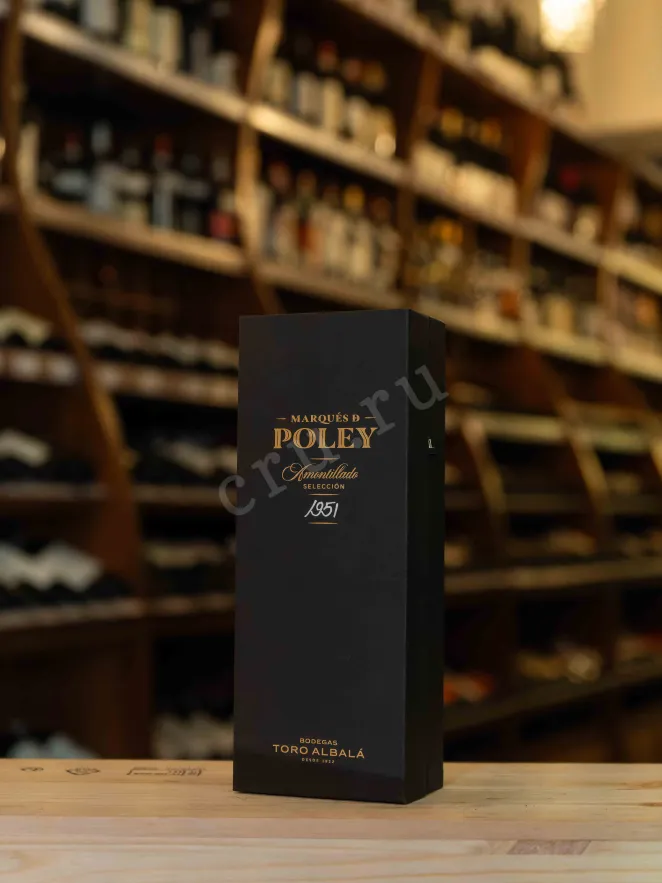 В магазине Крю Профи Toro Albala Marques de Poley Amontillado gift box 1951 0.2 л