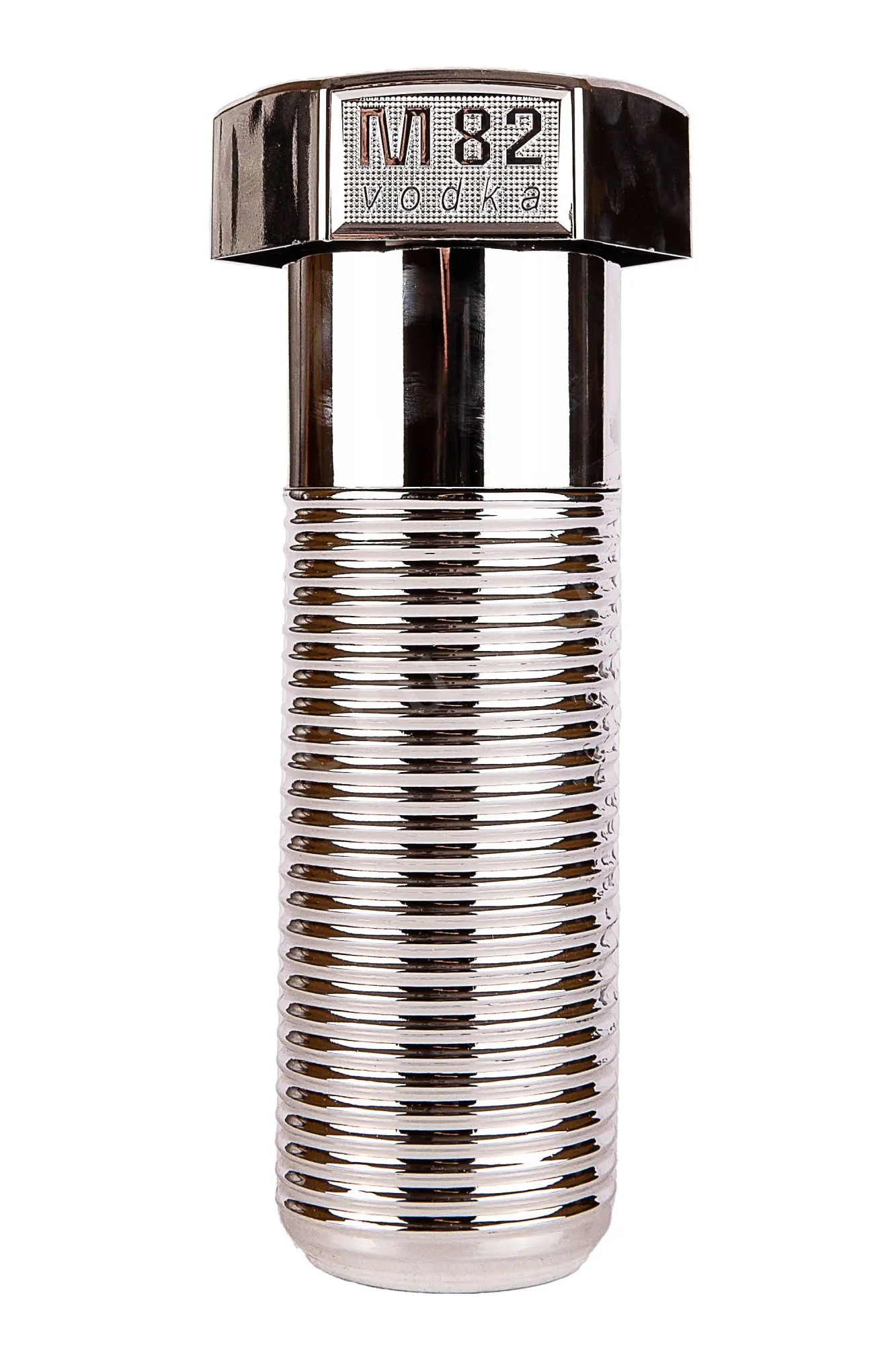 Фото — Водка М 82 - Хром  0.75 л