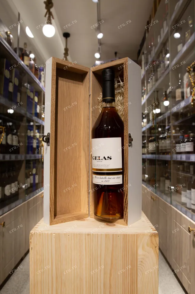 В магазине Крю Профи Gelas 1987 0.7 л