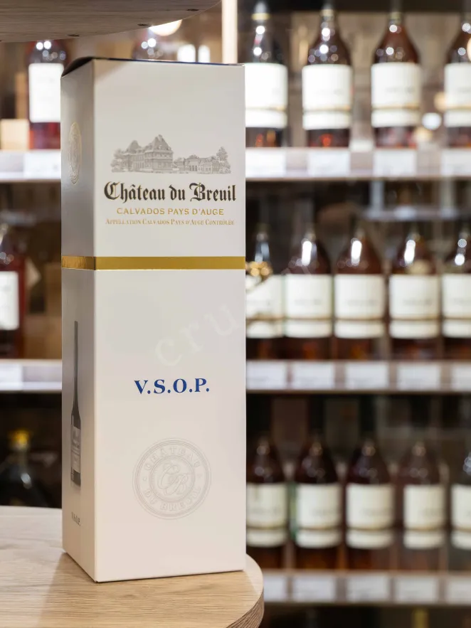 В магазине Крю Профи Chateau du Breuil VSOP in gift box 0.7 л