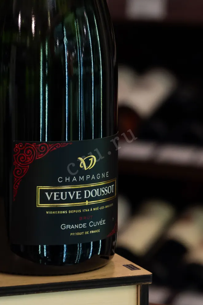 В магазине Крю Профи Veuve Doussot Grande Cuvee Brut 2019 0.75 л