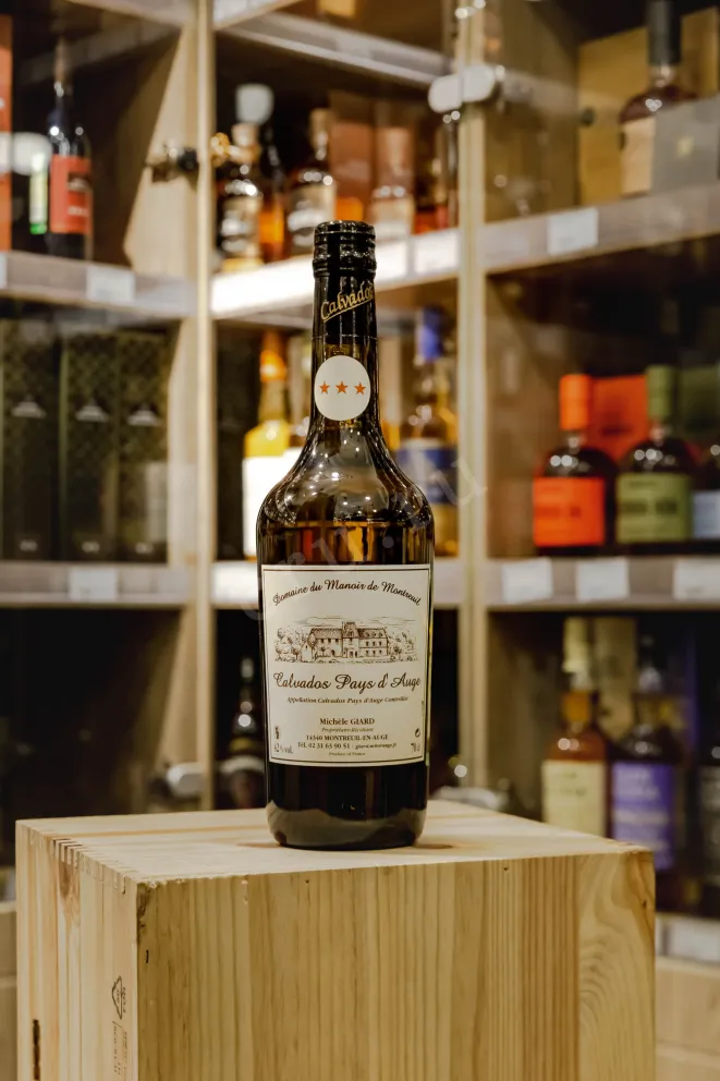 В магазине Крю Профи Domaine du Manoir de Montreuil Calvados Pays dAuge 3 years 0.7 л