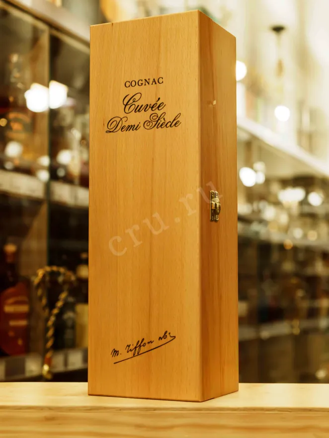 В магазине Крю Профи Tiffon Cuvee Demy Siecle 50 years 0.7 л