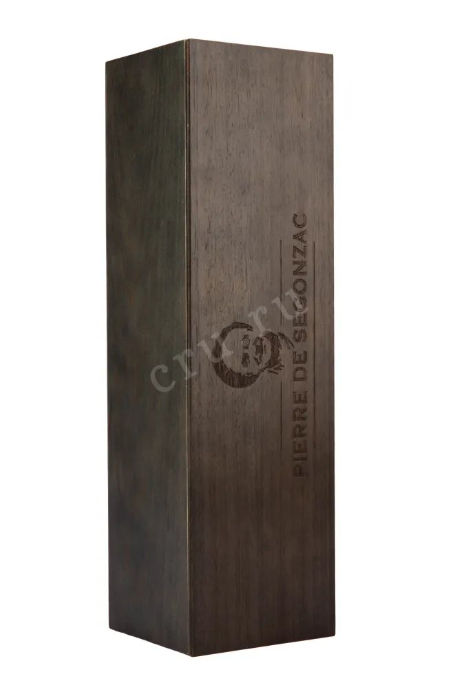 Коньяк Pierre de Segonzac Ancestrale with wooden box  0.7 л