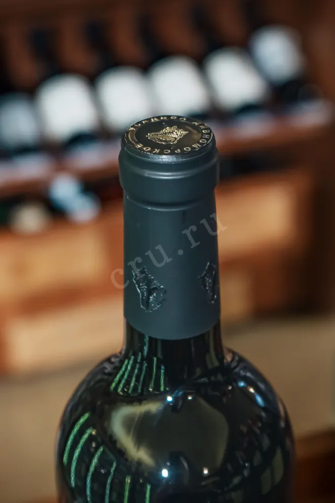 Пробка Usadba Divnomorskoe West Hill Blend 2022 0.75 л