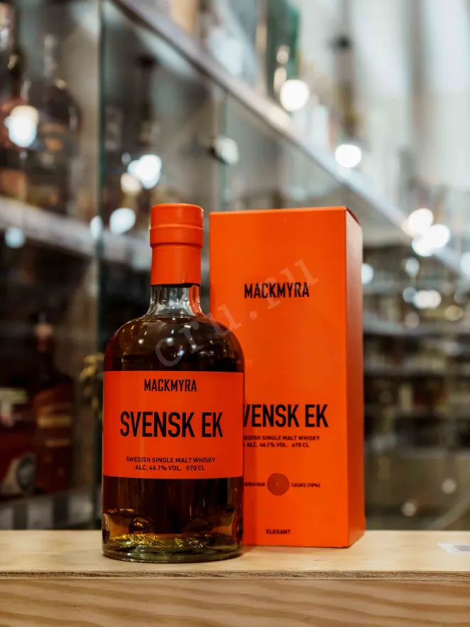 В магазине Крю Профи Mackmyra Svensk Ek with gift box 0.7 л