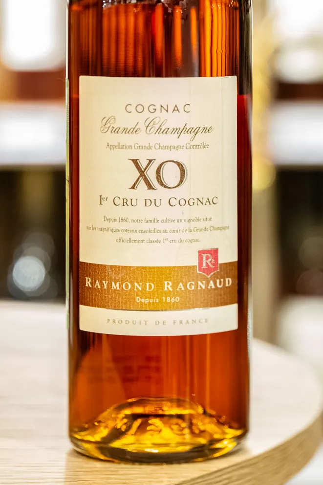 В магазине Крю Профи Raymond Ragnaud XO Grand Champagne 1er Cru De Cognac in gift box 0.5 л