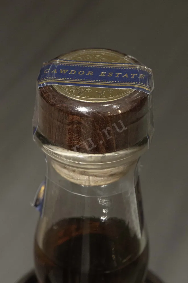 Пробка Royal Brackla 21 years in a tube 0.7 л