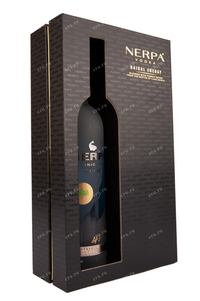 Подарочная упаковка водки Nerpa Organic gift box + 2 shots 0.7
