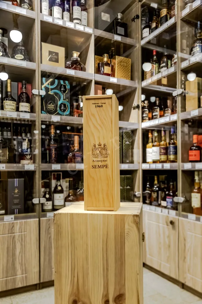 В магазине Крю Профи Sempe 1960 0.7 л