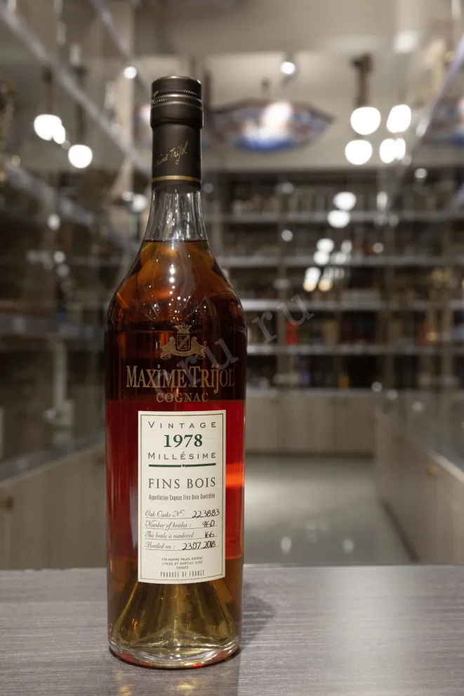 В магазине Крю Профи Maxime Trijol Fins Bois in wooden box 1978 0.7 л