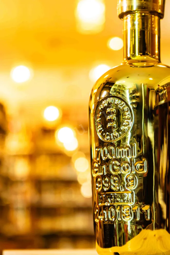 В магазине Крю Профи Gold 999.9 0.7 л