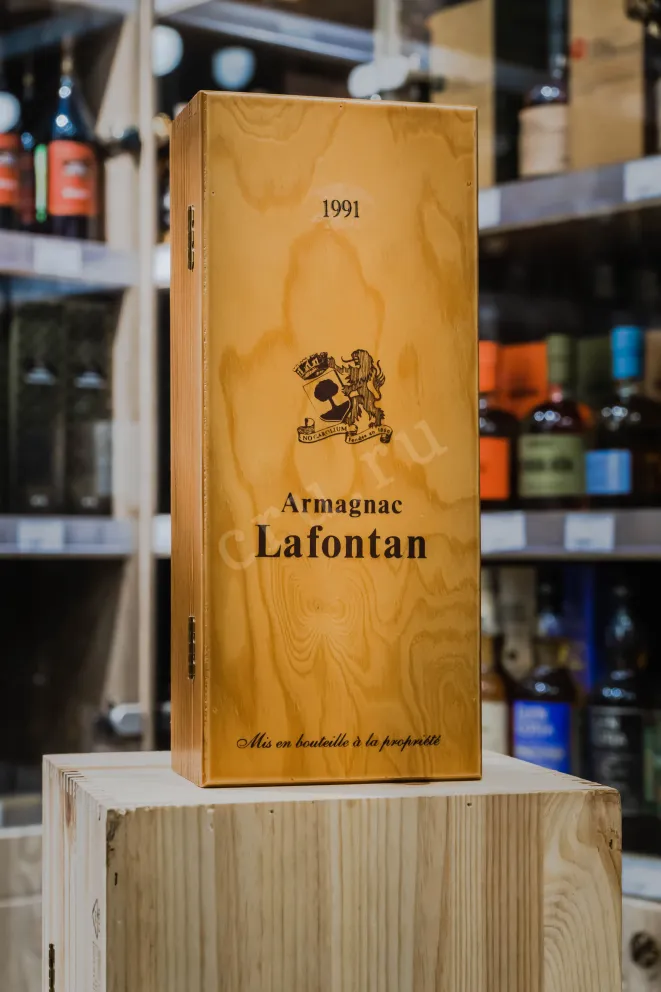 В магазине Крю Профи Lafontan 1991 0.7 л
