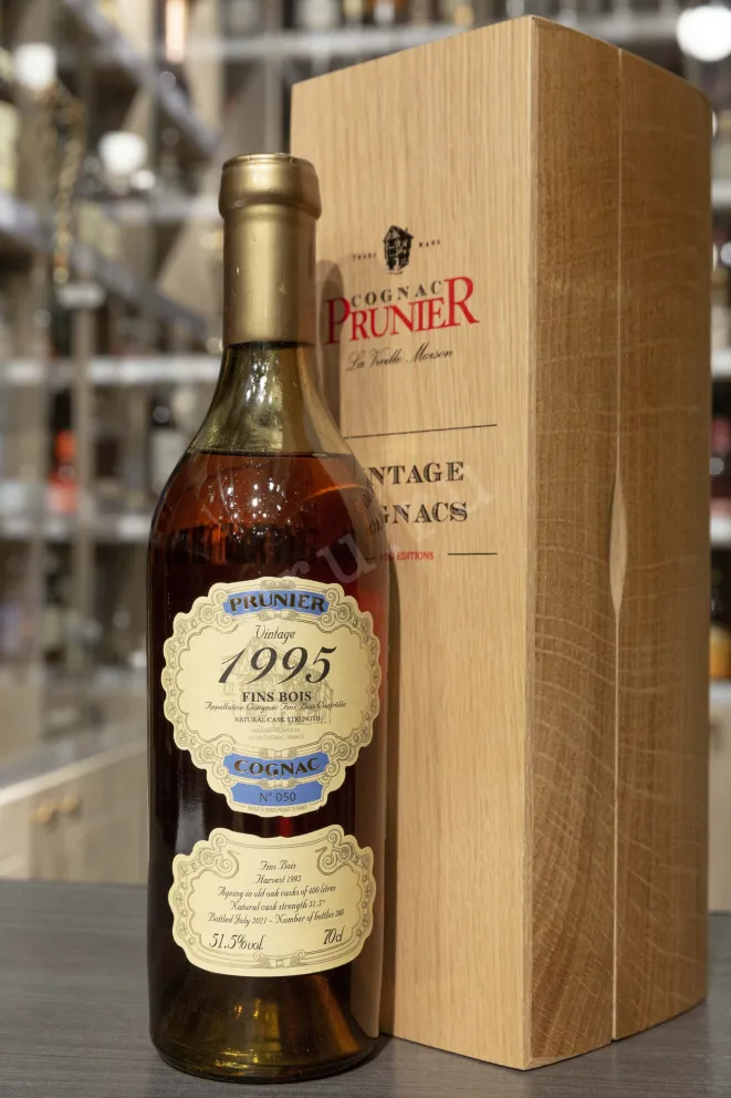 В магазине Крю Профи Prunier Fins Bois Vintage 1985 0.7 л