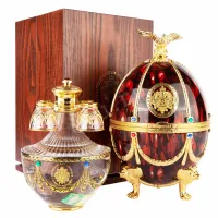 Водка Императорская Коллекция Супер Премиум Фаберже Красное в деревянной упаковке  0.7 л