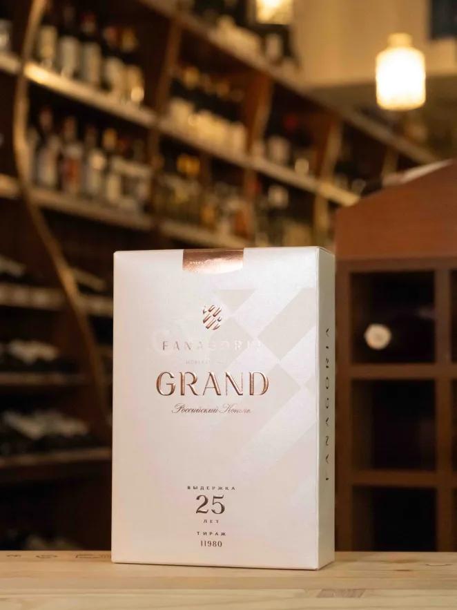 В магазине Крю Профи Fanagoria Grand 25 Years Old gift box 0.7 л