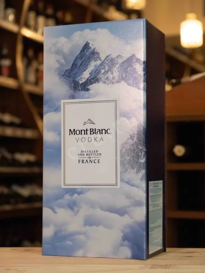 В магазине Крю Профи Mont Blanc gift box with 2 shots 1 л