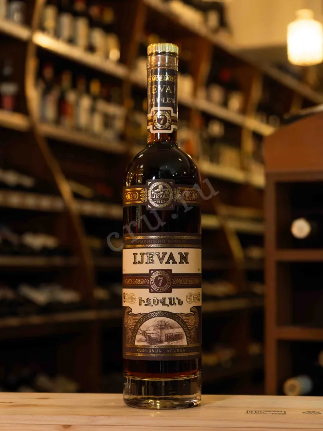 В магазине Крю Профи Ijevan 7 years 0.7 л