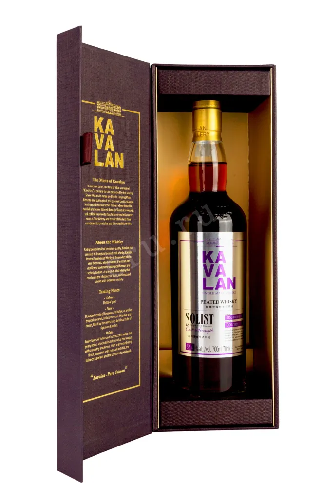 В подарочной коробке Kavalan Solist Peated Single Malt Cask Strength gift box 0.7 л