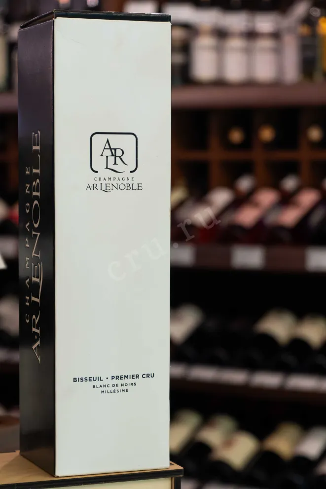 В магазине Крю Профи AR Lenoble Blanc de Noirs Bisseuil Premier Cru Brut Millesime gift box 2013 0.75 л
