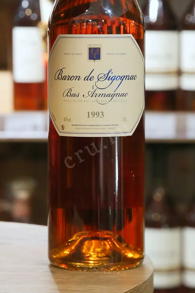 В магазине Крю Профи Baron de Sigognac wooden box 1993 0.7 л