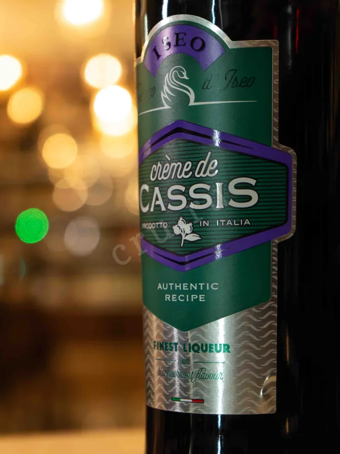 В магазине Крю Профи Iseo Creme de Cassis 0.7 л