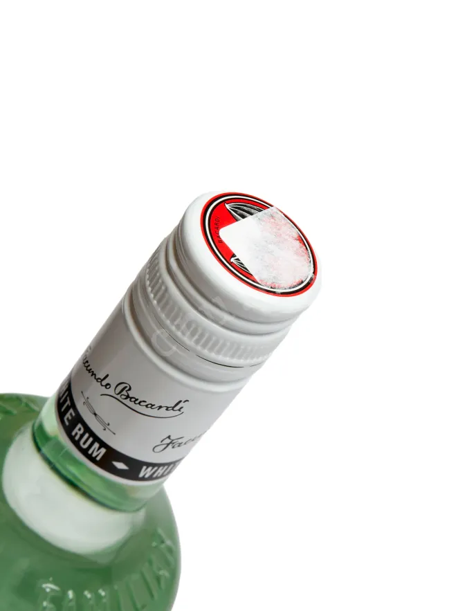 Пробка Bacardi Carta Blanca 0.7 л