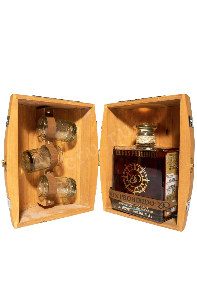 В деревянной коробке El Ron Prohibido XO in wooden barrel with 3 glasses 0.7 л