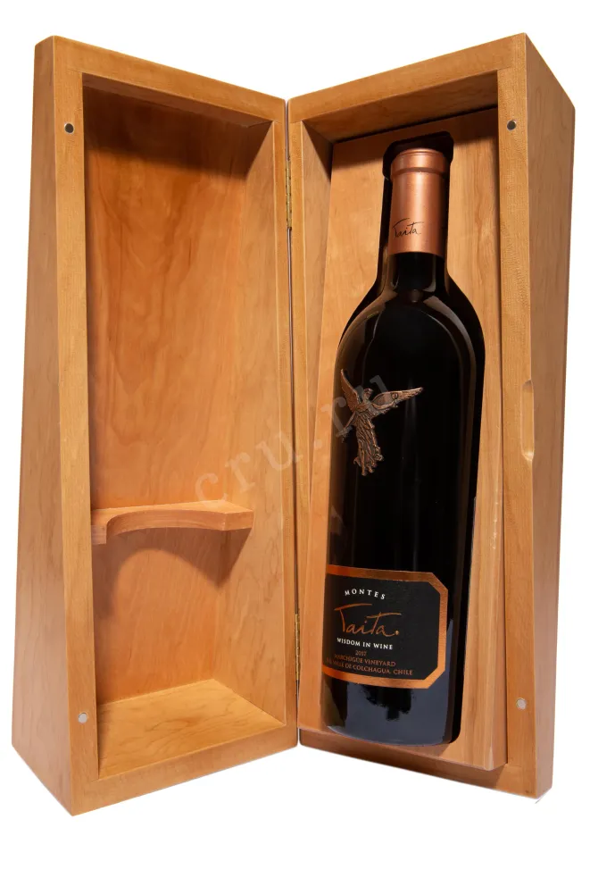 В деревянной коробке Montes Taita in gift box 2017 0.75 л