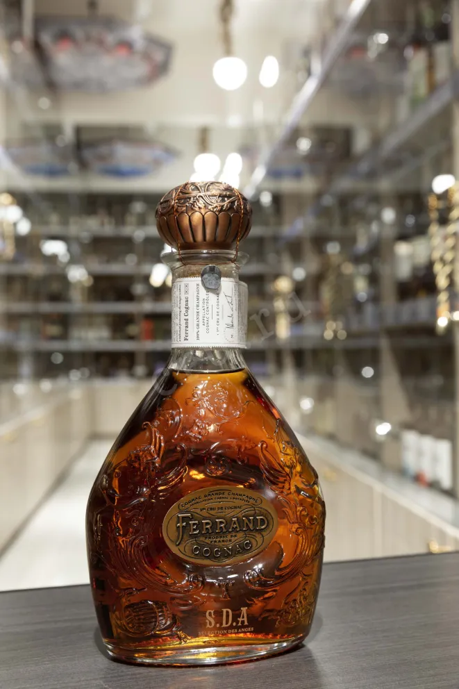 В магазине Крю Профи Ferrand Selection des Anges with gift box 0.7 л