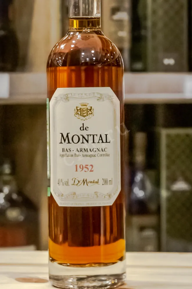 В магазине Крю Профи De Montal 1952 0.2 л