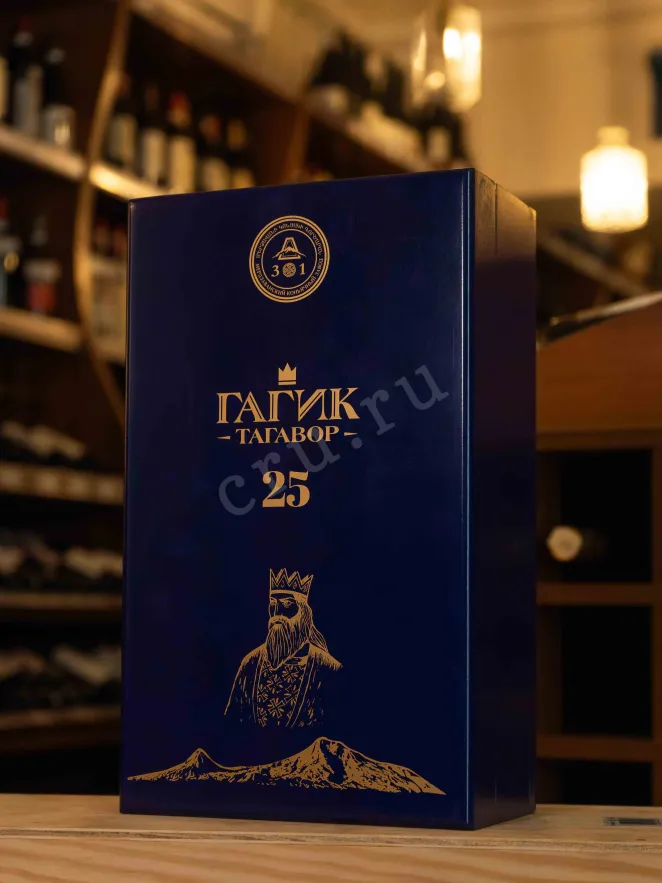 В магазине Крю Профи Gagik Tagavor OS 25 years old in wooden box 0.7 л