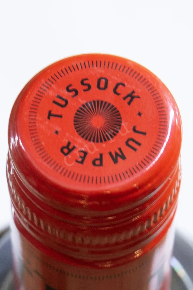 Пробка Tussock Jumper Malbec 2023 0.75 л