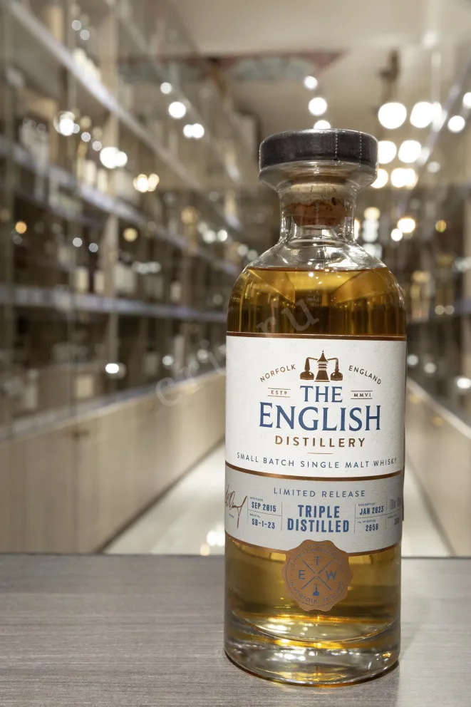 В магазине Крю Профи English Small Batch Release Triple Distilled gift box 0.7 л