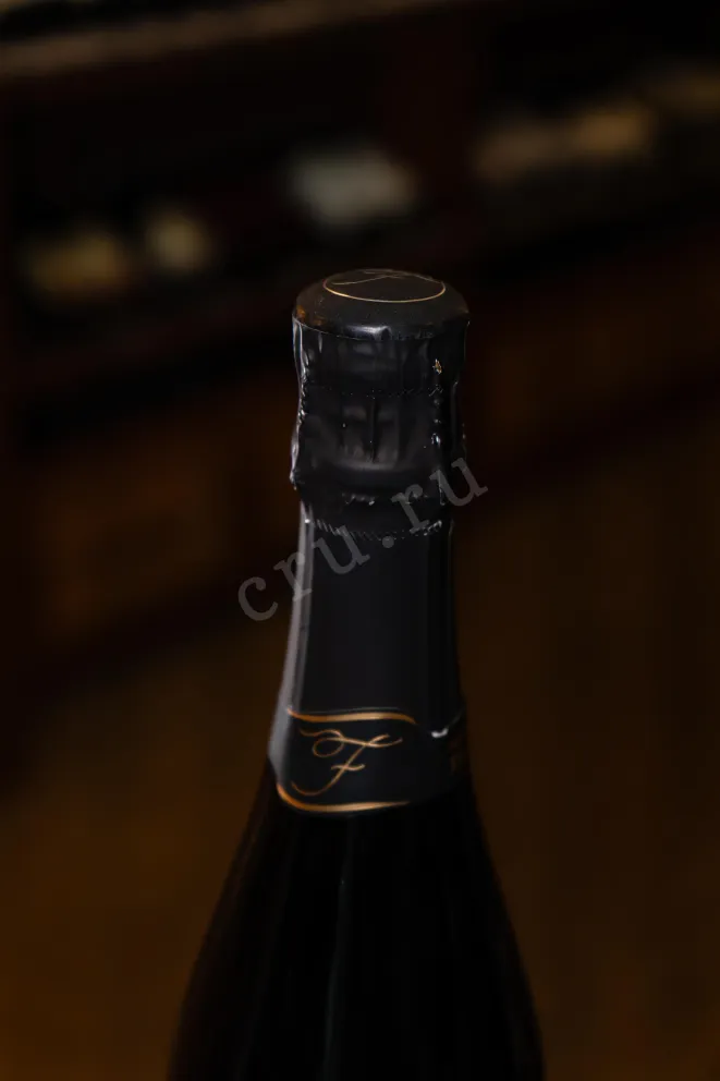 Пробка Nathalie Falmet Cuvee ZH 302 gift box 0.75 л